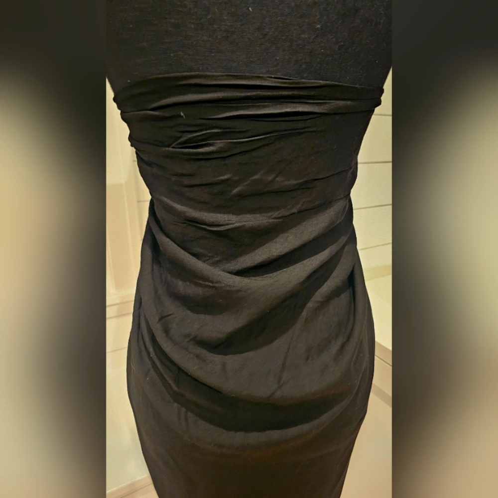 Black - Picture 4 of 6